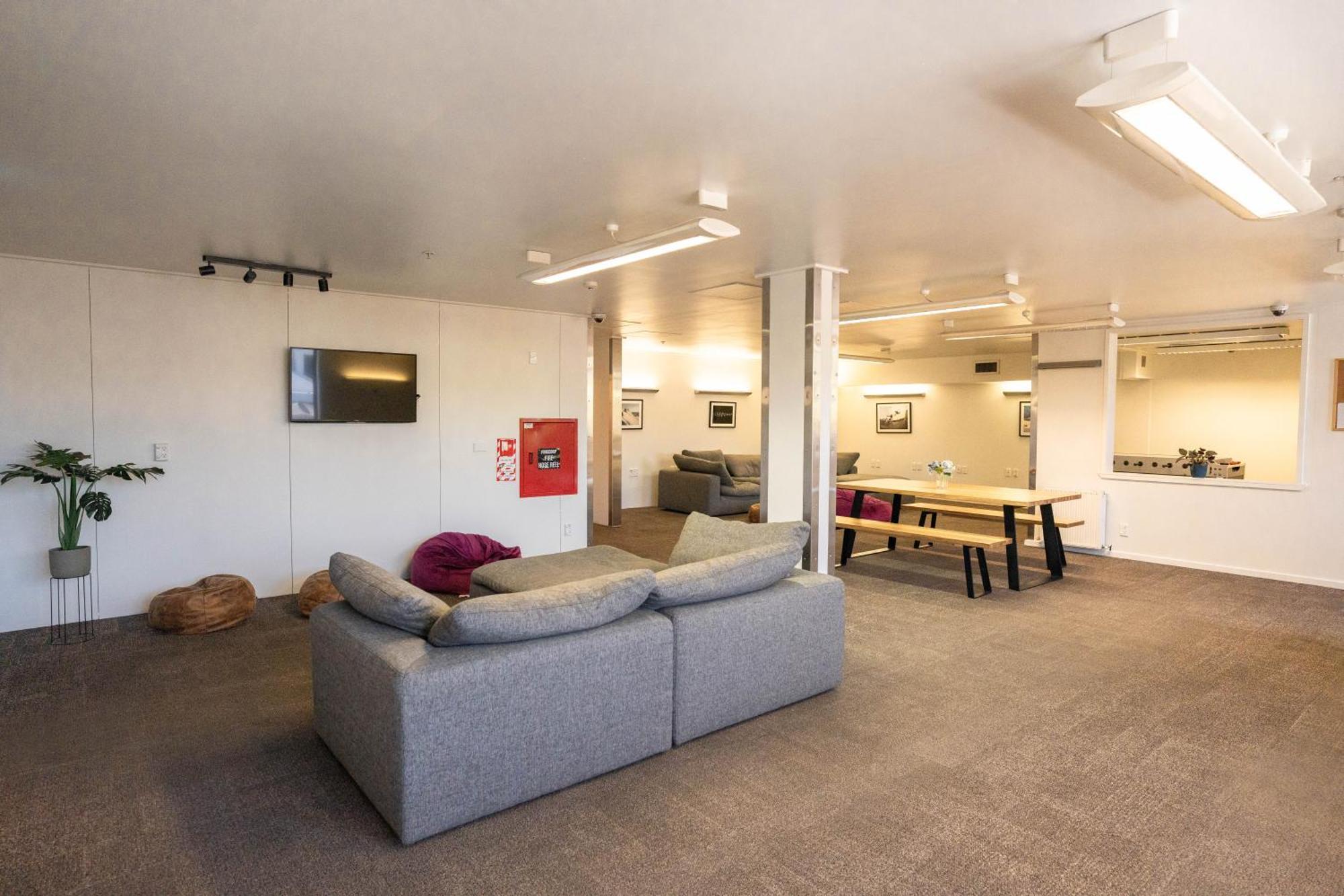 The Brownston Hostel Wanaka Dış mekan fotoğraf
