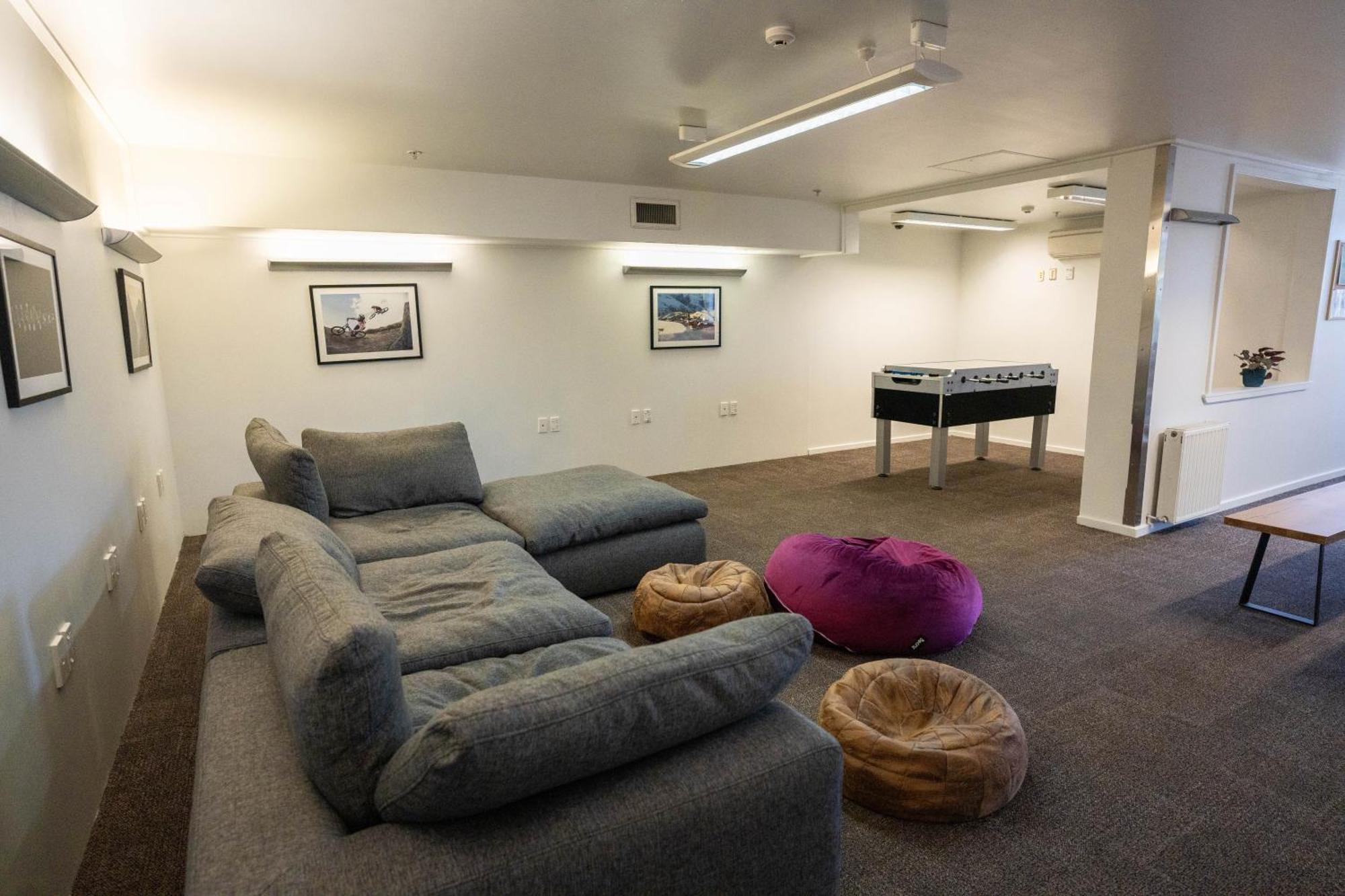 The Brownston Hostel Wanaka Dış mekan fotoğraf