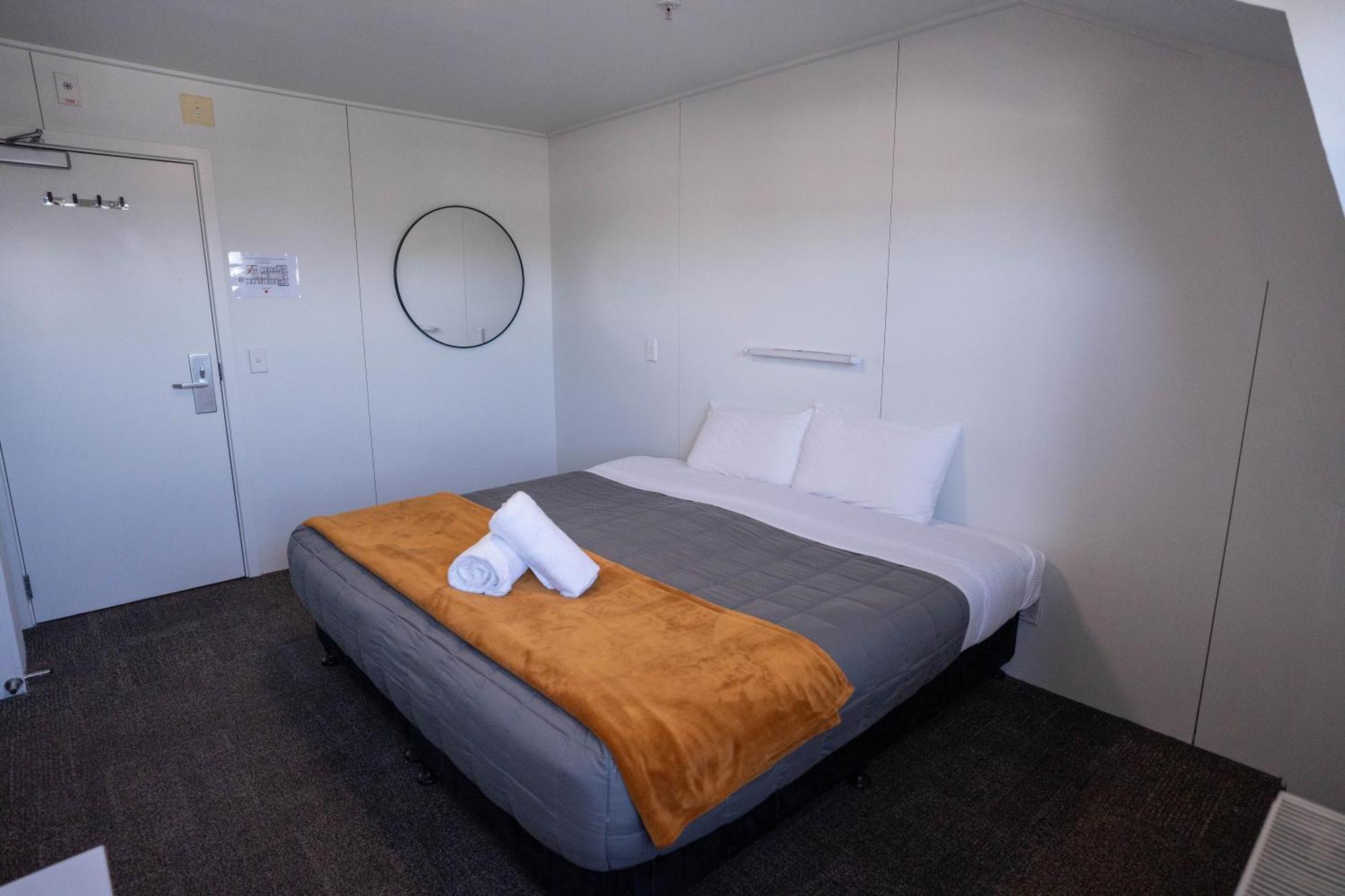 The Brownston Hostel Wanaka Dış mekan fotoğraf