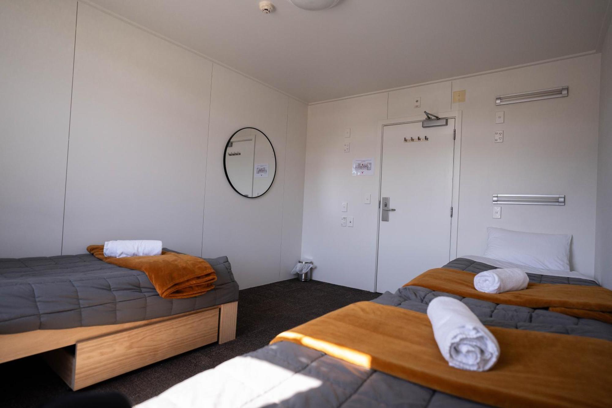 The Brownston Hostel Wanaka Dış mekan fotoğraf